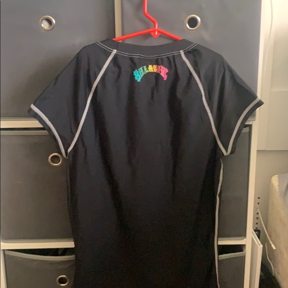 Billabong swim shirt - Picture 3 of 3